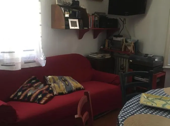 La Casa Dell'attore Bed & Breakfast 3*